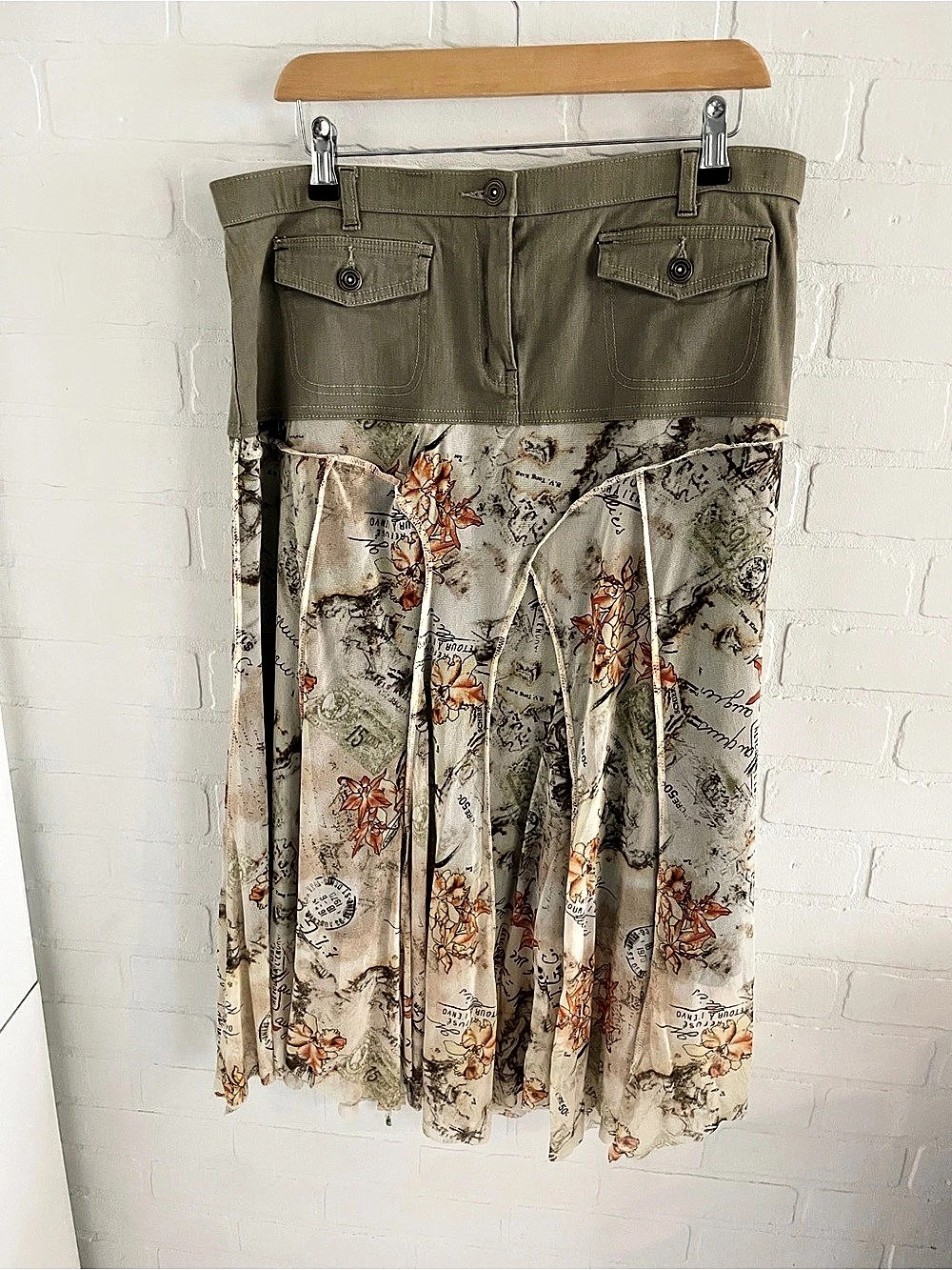 Floral Pleated Midi Skirt in Green & Cream Like New